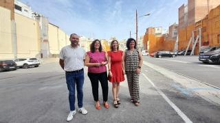 L&#039;alcaldessa de Reus, Sandra Guaita, ha visitat aquest dimecres la zona per explicar el projecte, acompanyada dels regidors i regidores Marina Berasategui, Anabel Martínez i Enrique Martín.
