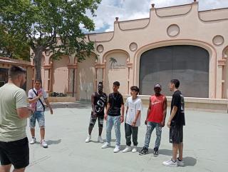 Grup de joves migrats al Casal Joves de la Palma expliquen el seu procés a través del rap &quot;Un nou principi&quot;