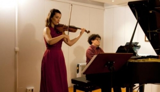 La violinista Maria Florea i el pianista Àlex Ramírez interpretaran obres de Shubert, Beethoven i Proklofiev