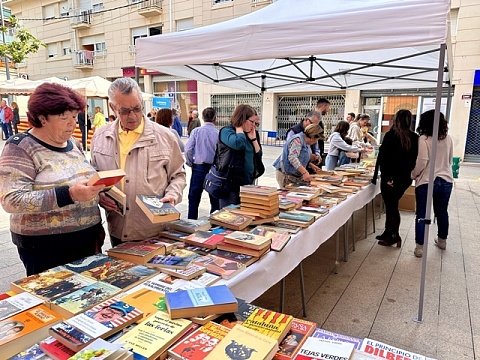 La plaça de la Sardana de Roda de Berà s’omplirà de vida, de roses i de llibres