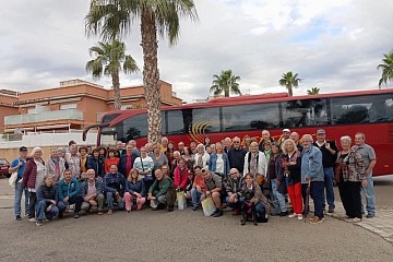 Imatge dels participants de l'intercanvi a Creixell amb visitants de Vorey sur Arzon i Saint Vincent