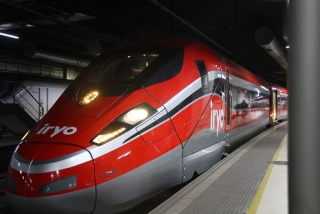 El primer tren de l&#039;operadora Iryo en realitzar el trajecte a la línia d&#039;alta velocitat Barcelona-Madrid