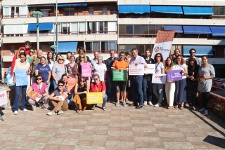 Imatge dels representants de les entitats que impulsen la Comunalitat Urbana de Tarragona