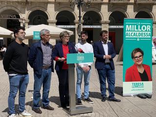 La candidata de Junts per Reus, Teresa Pallarès, ha anunciat avui la voluntat de transformar la plaça de Prim durant el pròxim mandat