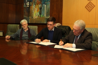 El conveni l’han signat el gerent de la Federació de Salut Mental Catalana , Carles Coarasa i el president de la Diputació de Tarragona, Josep Poblet. 