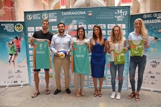 Presentació de la prova de Tarragona del Madison Beach Volley Tour, al Pati Jaume I