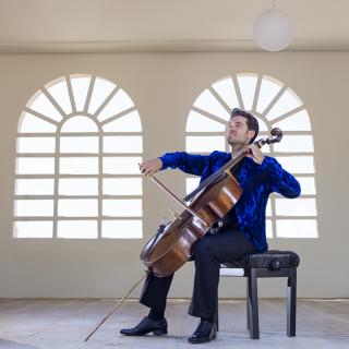 El violoncelista Roger Morelló oferirà la primera actuació aquest diumenge el 24 de setembre, a les 19 h, amb l&#039;espectacle &quot;La veu de Casals&quot;