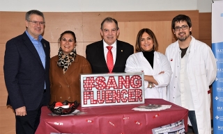 L&#039;alcalde de Tarragona, Pau Ricomà, -a l&#039;esquerra de la imatge-, amb representants del Banc de Sang i de la Regió Sanitària del Camp de Tarragona