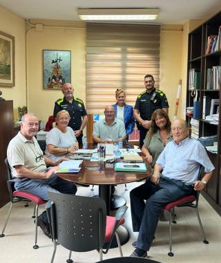 L&#039;alcaldessa de Creixell, Montse Muñoz, amb els membres de l&#039;equip de govern municipal i el cap de la Policia Local, van donar la benvinguda al nou agent