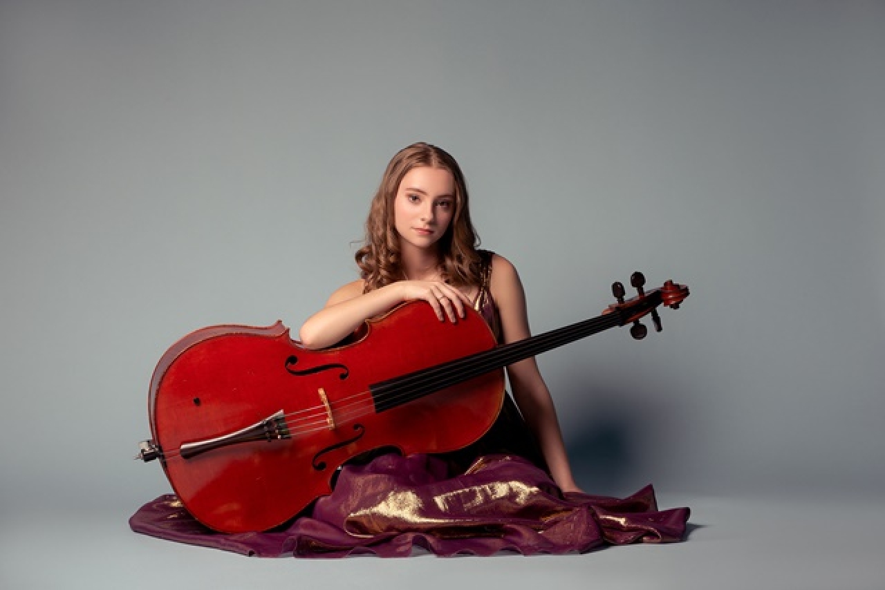 La violoncel·lista canadenca, Luka Coetzee, guanyadora del Guardó Internacional Pau Casals per a Joves Violoncel·listes