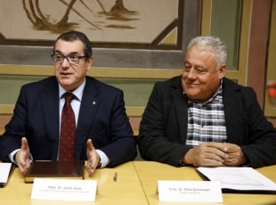 El conseller Jané, amb l&#039;alcalde del Morell, el passat 3 de gener.