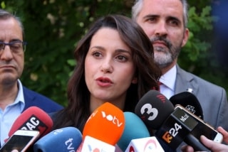La portaveu del grup parlamentàri de C&#039;s, Inés Arrimadas, aquest dijous, atenent els mitjans