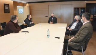 Reunió de l&#039;alcalde de Salou, Pere Granados, amb representants de l&#039;AV Cap Salou