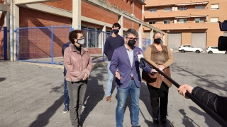 El cap de llista del PDeCAT per la demarcació de Tarragona, Marc Arza, amb la resta de candidats al Pavelló del Serrallo