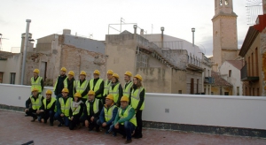 Els membres de la corporació es van voler fer una una fotografia d&#039;equip a la terrassa del futur Museu Casteller de Catalunya.