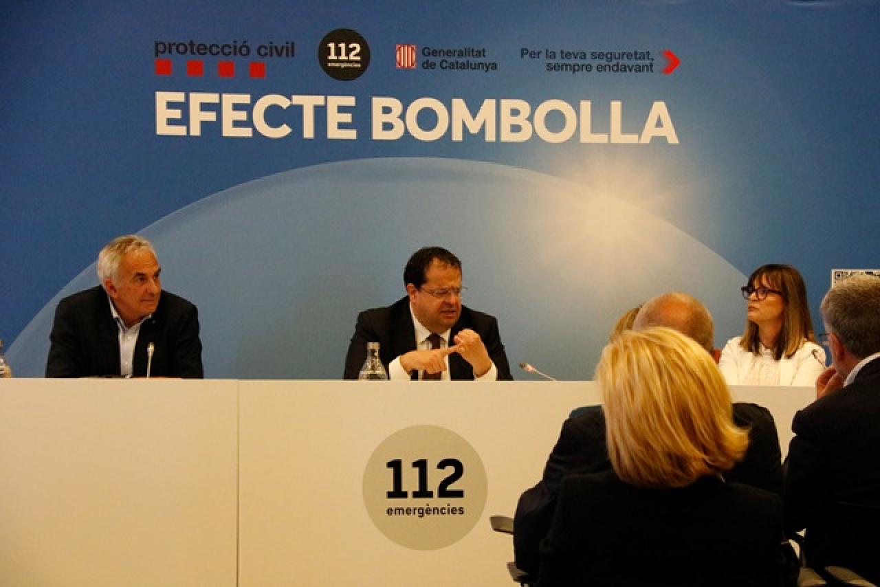 El conseller d&#039;Interior, Joan Ignasi Elena, ha presentat la campanya &quot;Efecte Bombolla&quot; des de l&#039;edifici del 112 de Reus