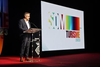 El president del Patronat de Turisme de la Diputació de Tarragona, Carlos Brull, durant la presentació de les dades del balanç turístic
