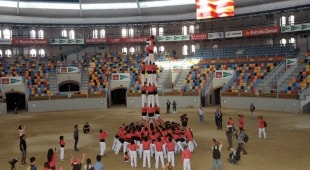El 2012, els Xiquets de Hangzhou ja va actuar, sense públic, a la Tàrraco Arena Plaça.