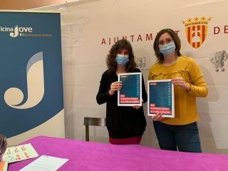 D&#039;esquerra a dreta, Gemma Torrelles, referent d&#039;ocupació juvenil de la Conca de Barberà i Núria Besora, regidora de joventut de l&#039;Ajuntament de Montblanc
