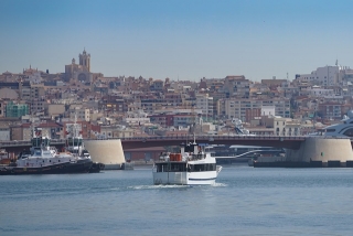 Com en Setmana Santa, el Port posa a disposició de la ciutadania, els dies 23, 24 i 25 d’abril, la golondrina per poder visitar el recinte portuari des del mar