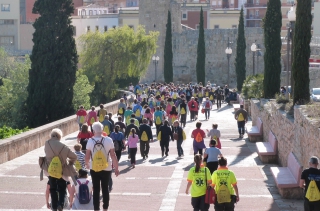 Un instant dels participants en la V Caminada &#039;A bon pas fem salut&#039;, ahir, a Tarragona