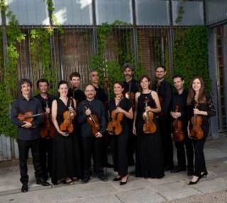 L’Orquestra Camerata XXI estarà acompanyada a l’escenari per la violinista Maria Florea i la il·lustradora reusenca Alina Ballester