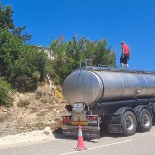 Imatge d&#039;un camió cisterna a Passanant i Belltall