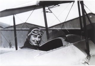La pionera de l&#039;aviació, la vallenca Dolors Vives Rodon