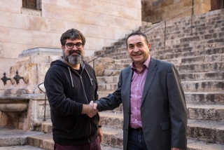 Jordi Crespo (CCCC) i Josep Francesc Font (Complex industrial de Repsol a Tarragona) han mostrat, a la plaça de les Cols de Tarragona, la seva satisfacció per la renovació de l&#039;acord