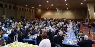 Imatge del sopar popular de la jornada benèfica de Vandellòs