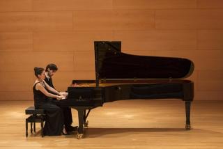 El duet compost per Júlia Fortuny i Bernat Sánchez oferiran un concert de piano el diumenge