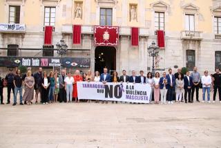 Minut de silenci, dimarts passat a Tarragona, per condemnar la mort d&#039;una dona presumptament per la seva parella 