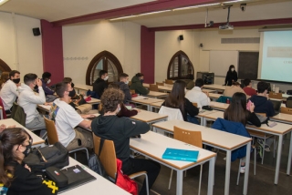 Imatge d&#039;una classe de primer de grau a la Facultat de Lletres de la Universitat de Lleida (UdL)