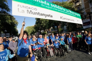 Unes 900 persones participen en la 12a caminada solidària en benefici de La Muntanyeta de Tarragona 