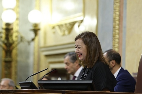La presidenta del Congrés, Francina Armengol, durant el debat de la reforma del Reglament d'ús de les llengües cooficials 